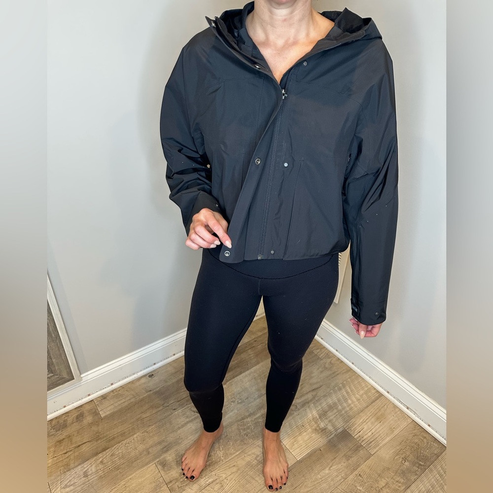 High Hip Length Weatherproof jacket by Lululemon - Size s/xs